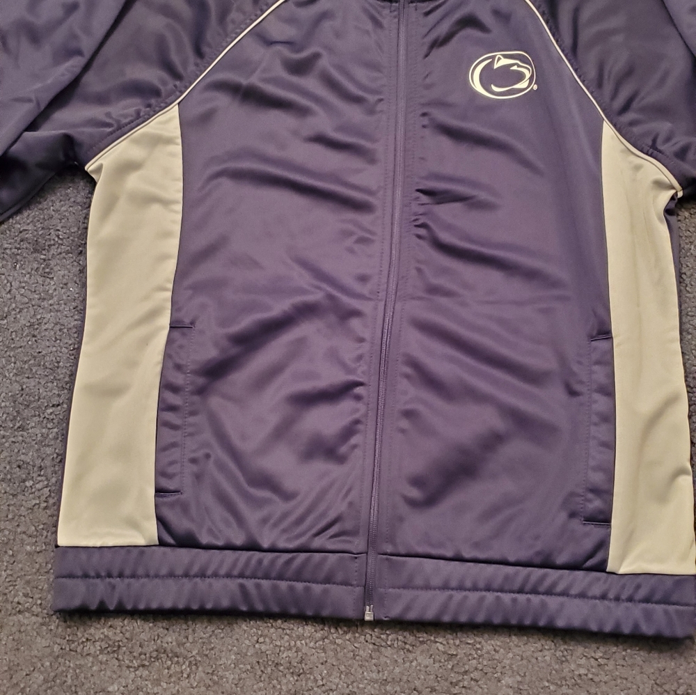 Clothes - Picture 5 of 7